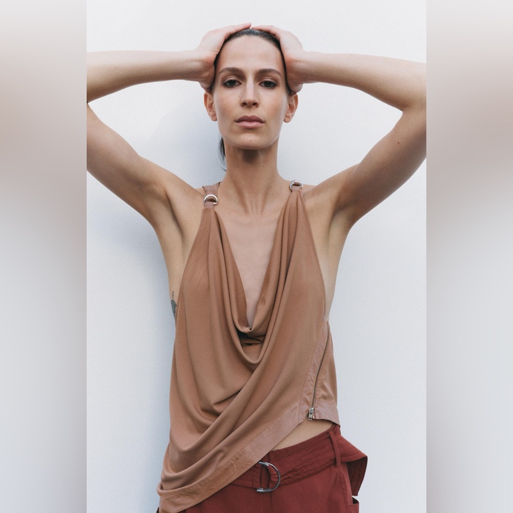 NWT ZARA Flowy Zipper Top – Size Small